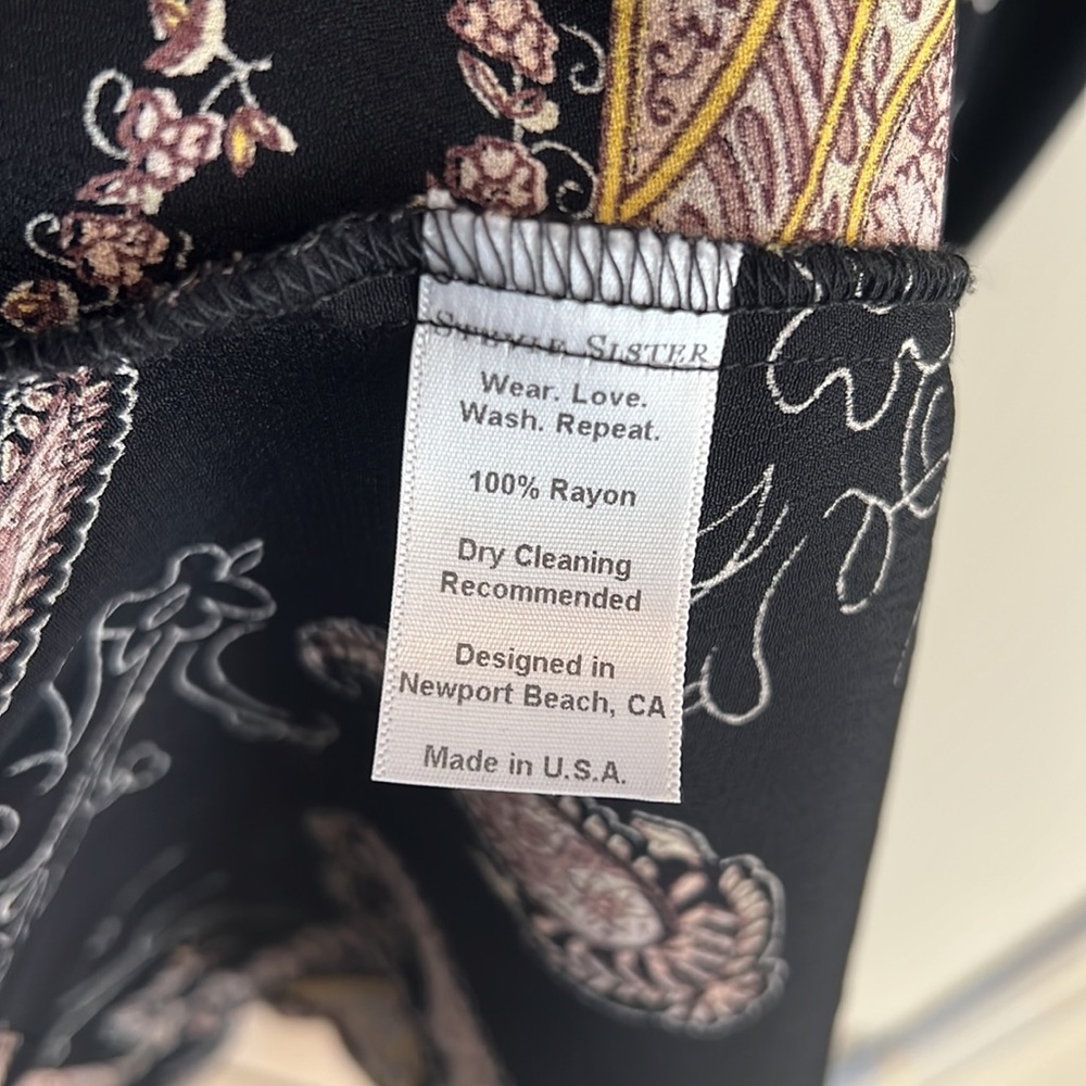 Maxi Paisley V-Neck Long Sleeve Dress - Black/Pink - Picture 8 of 11